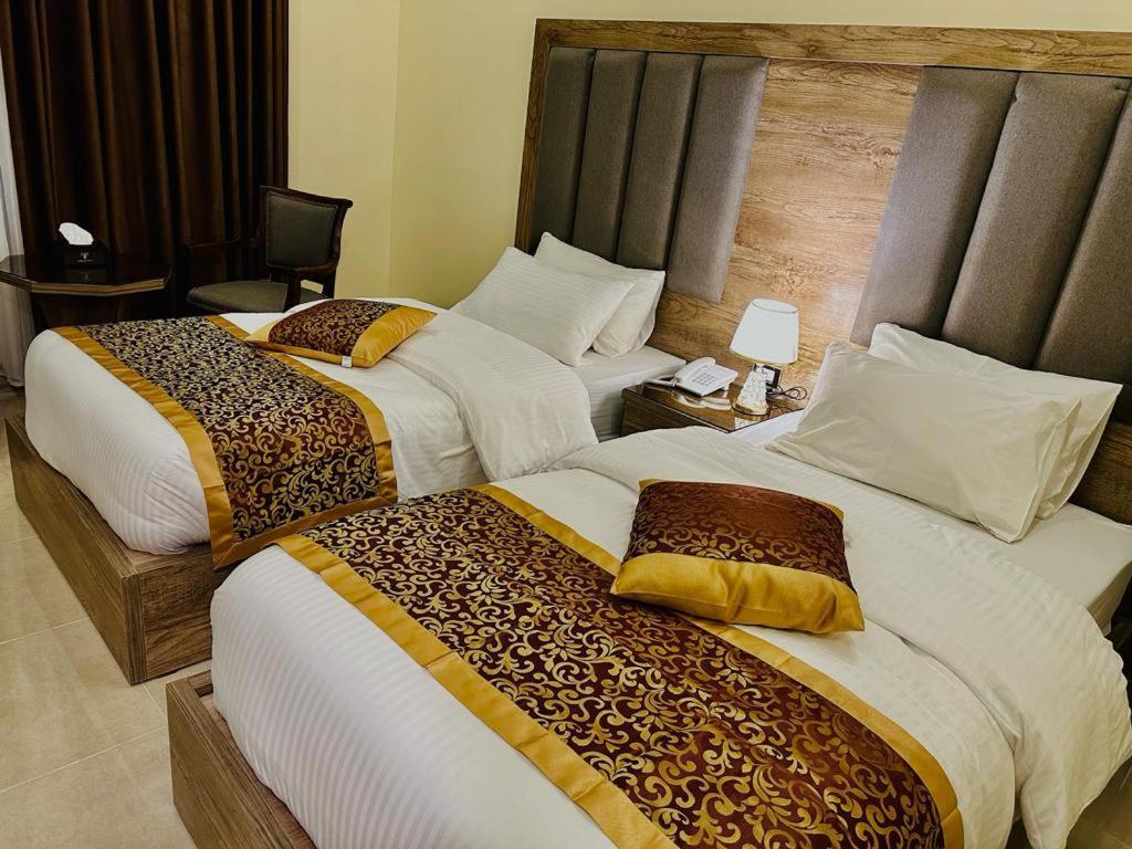 Shaqilath Hotel Wadi Musa Exterior photo